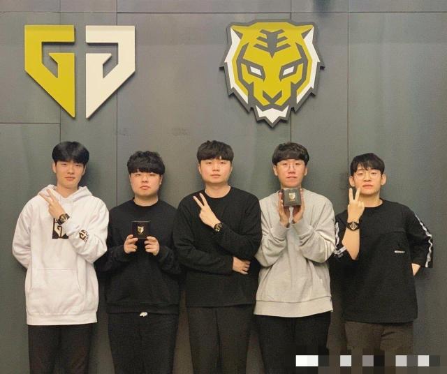 全点燃球队 全点燃球队