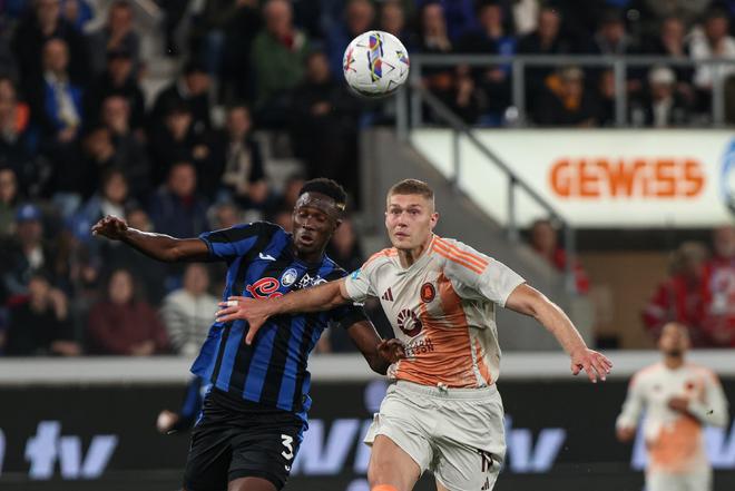 公开抨击裁 公开抨击裁